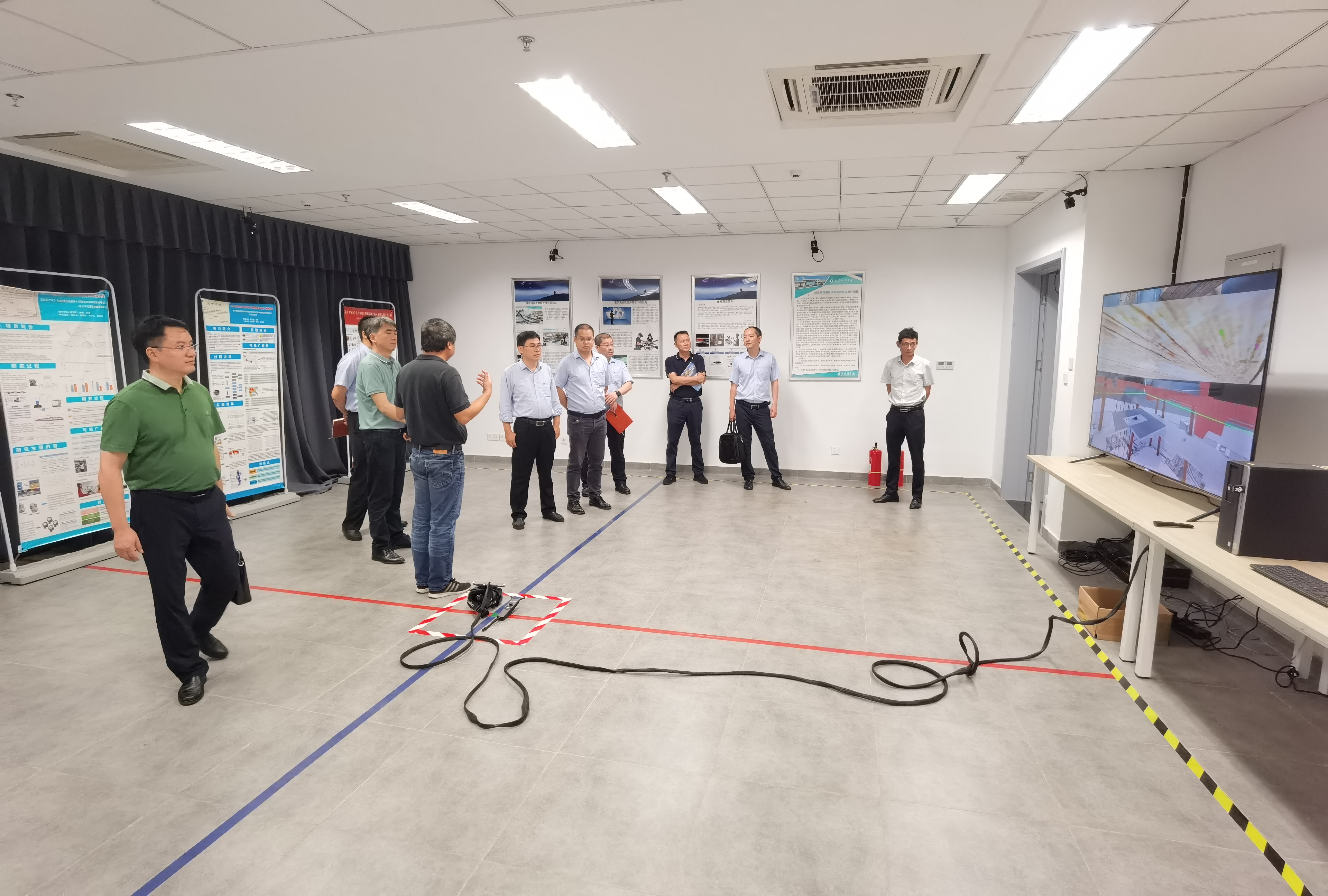 大全集团技术中心主任戴罡一行来校进行校企合作交流