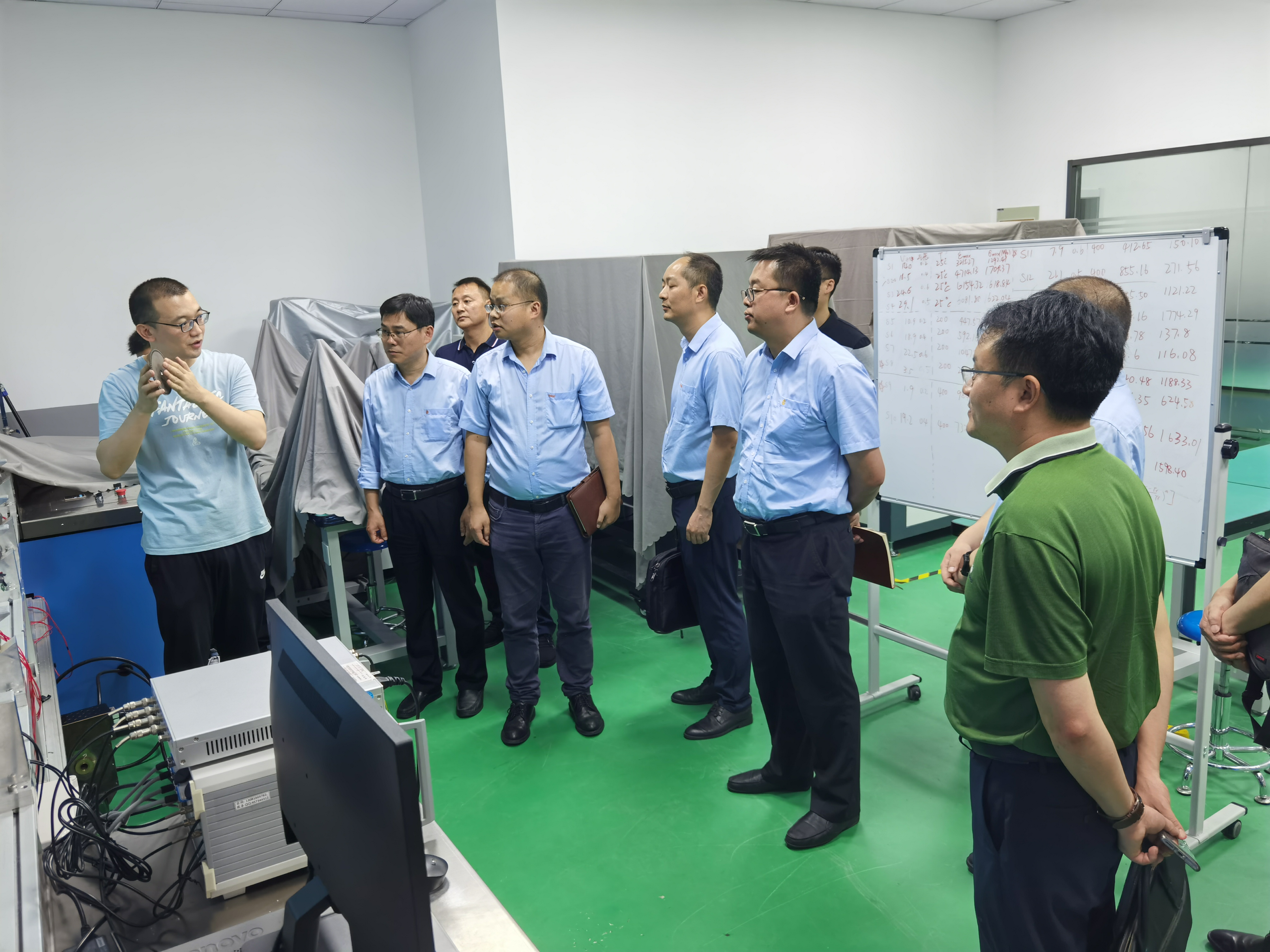大全集团技术中心主任戴罡一行来校进行校企合作交流