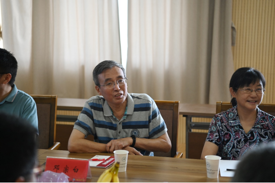 江苏省力学学会钱向东副理事长一行访问我校