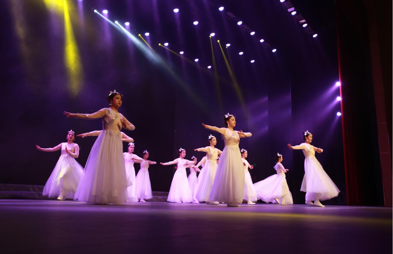 “恰是百年风华”镇江市高校园区迎新年文艺汇演圆满成功