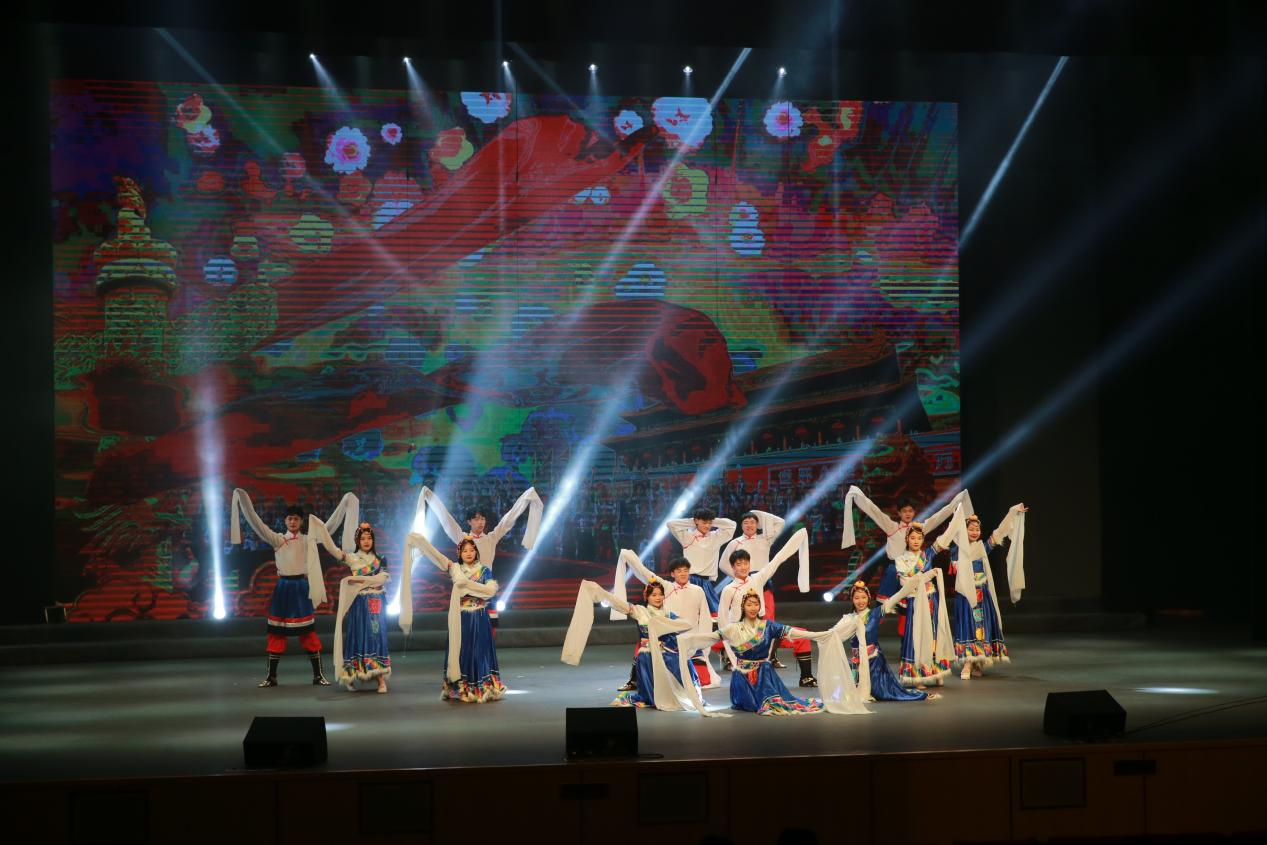 “恰是百年风华”镇江市高校园区迎新年文艺汇演圆满成功