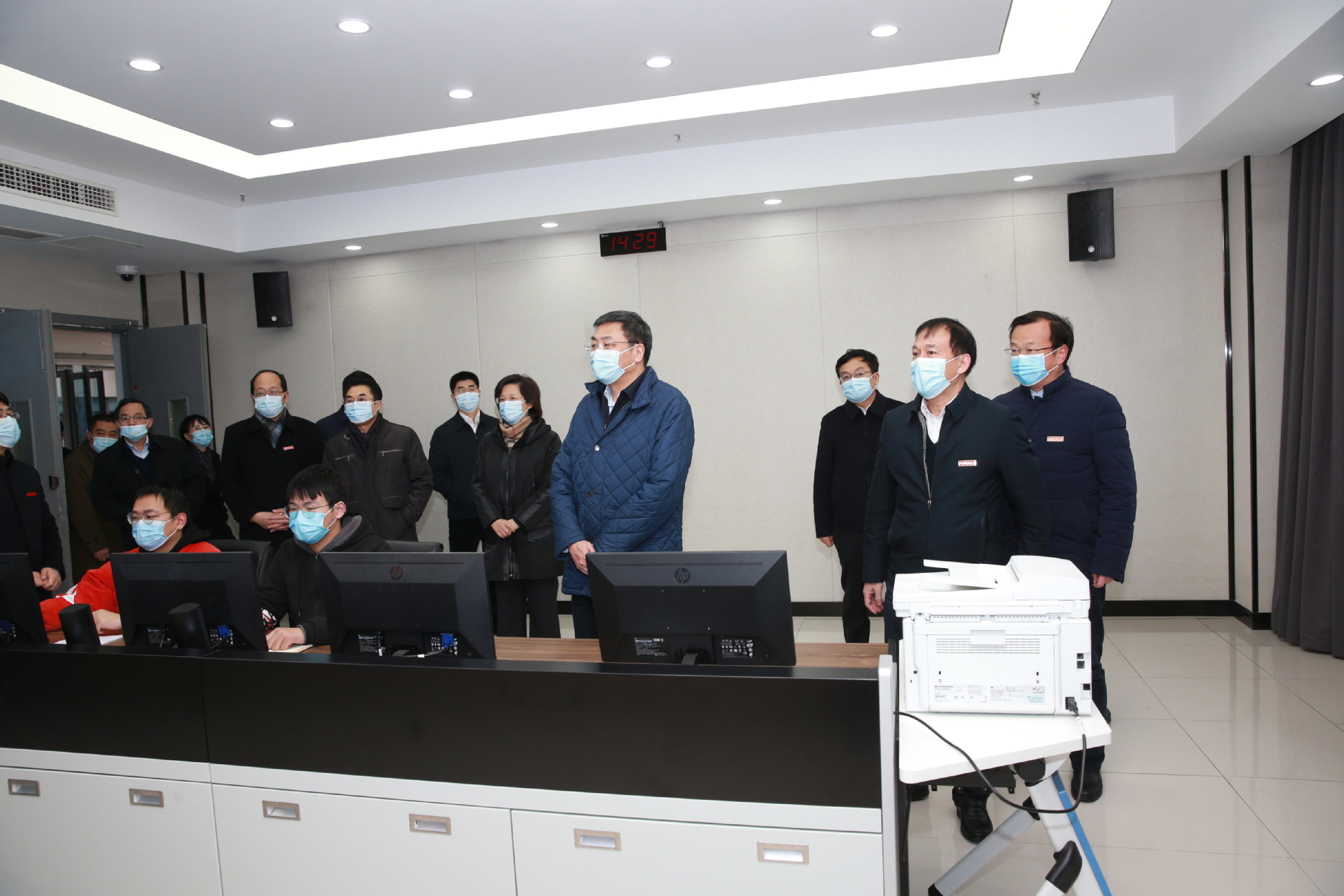 江苏省副省长马欣来我校调研指导
