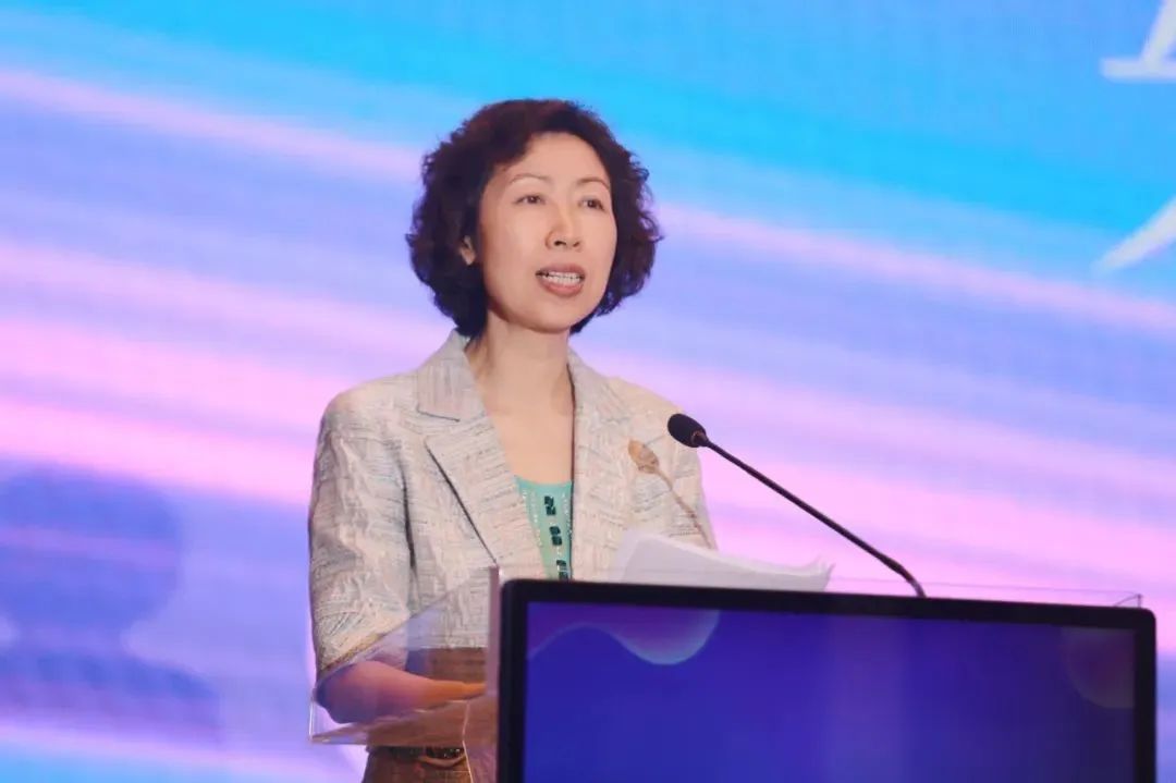 我校嵇春艳教授、朱永梅教授分别荣获省科技创新十大女杰、巾帼建功标兵称号