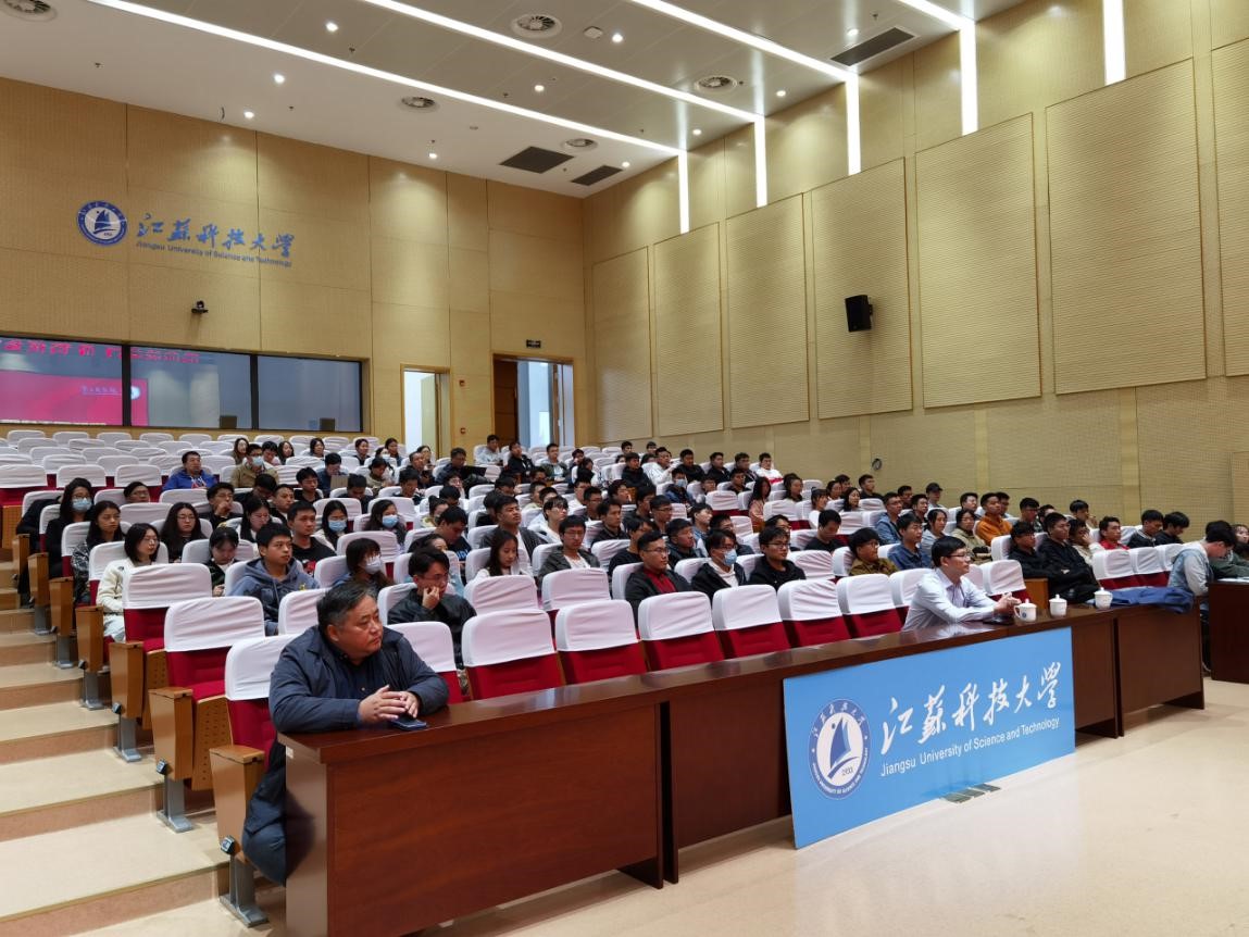 图为参加本次讲座的学生以及老师们.jpg