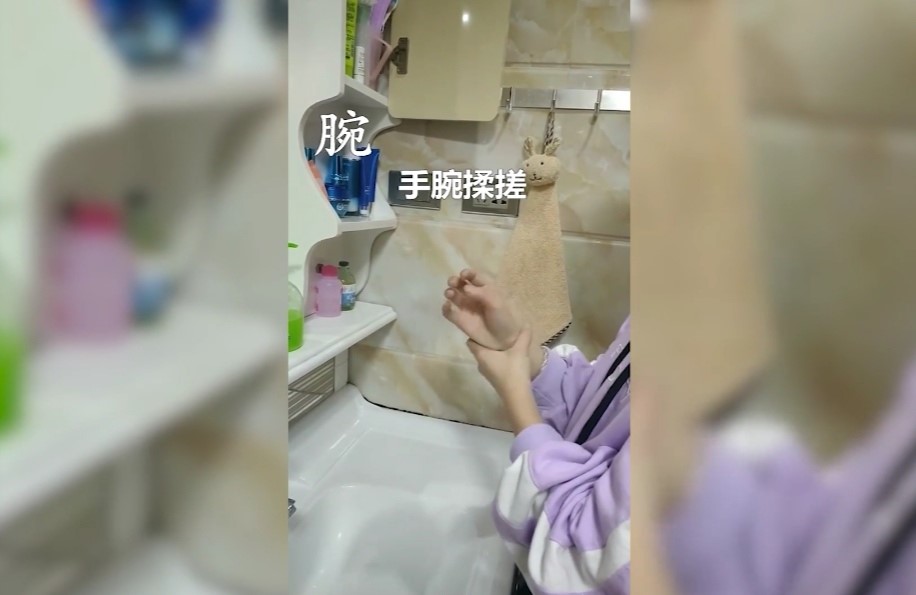 爱满雷锋月，情暖三月天 2.jpg
