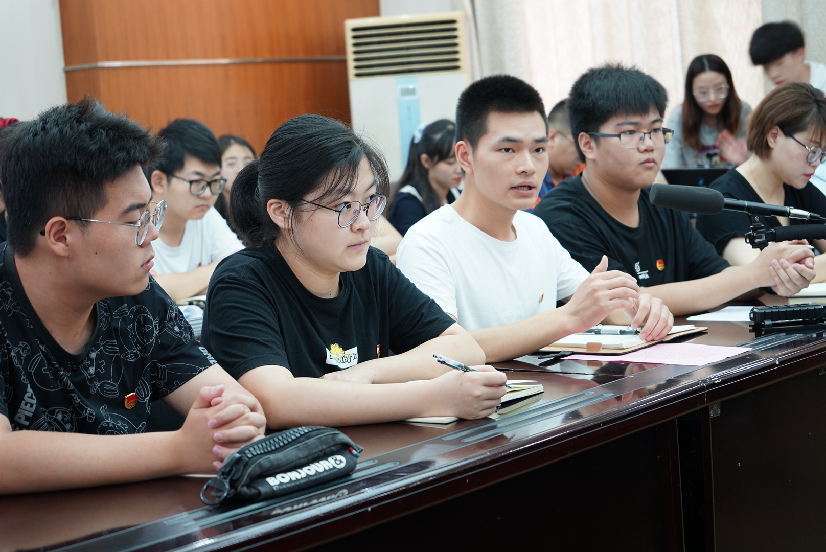 与会人员.JPG
