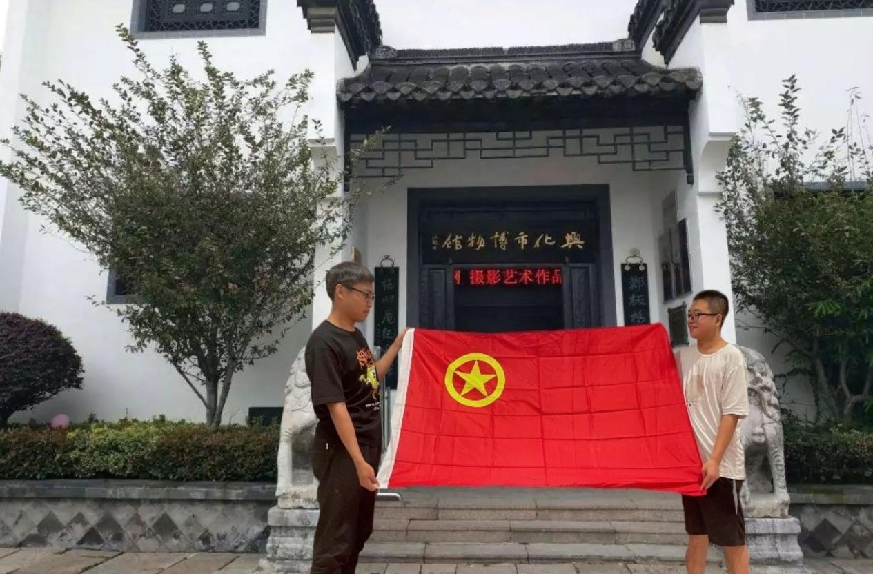 图：参观兴化市博物馆.png