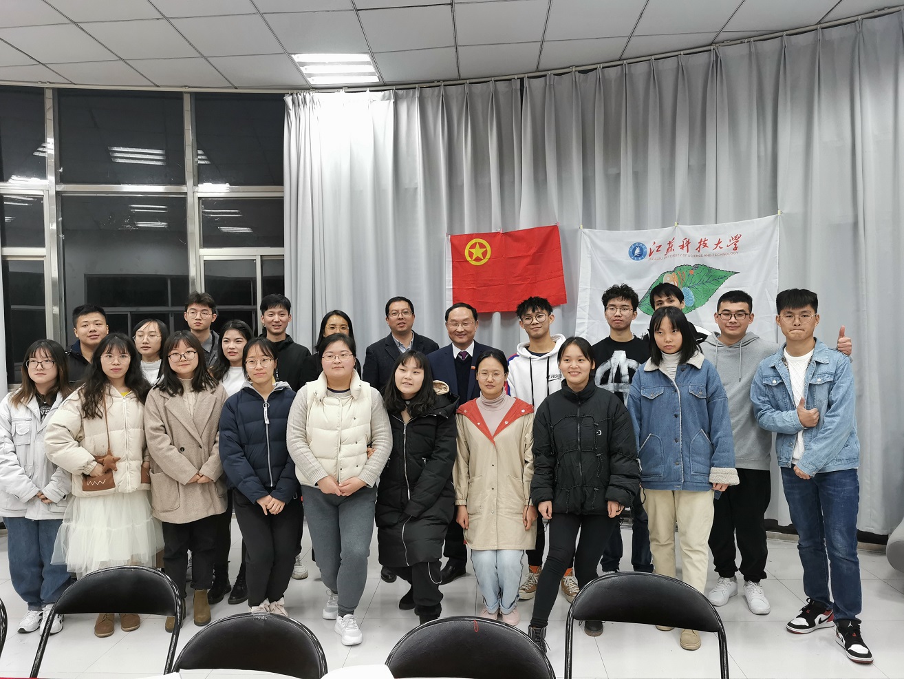 校纪委书记郑培钢参加生技学院主题班会.jpg