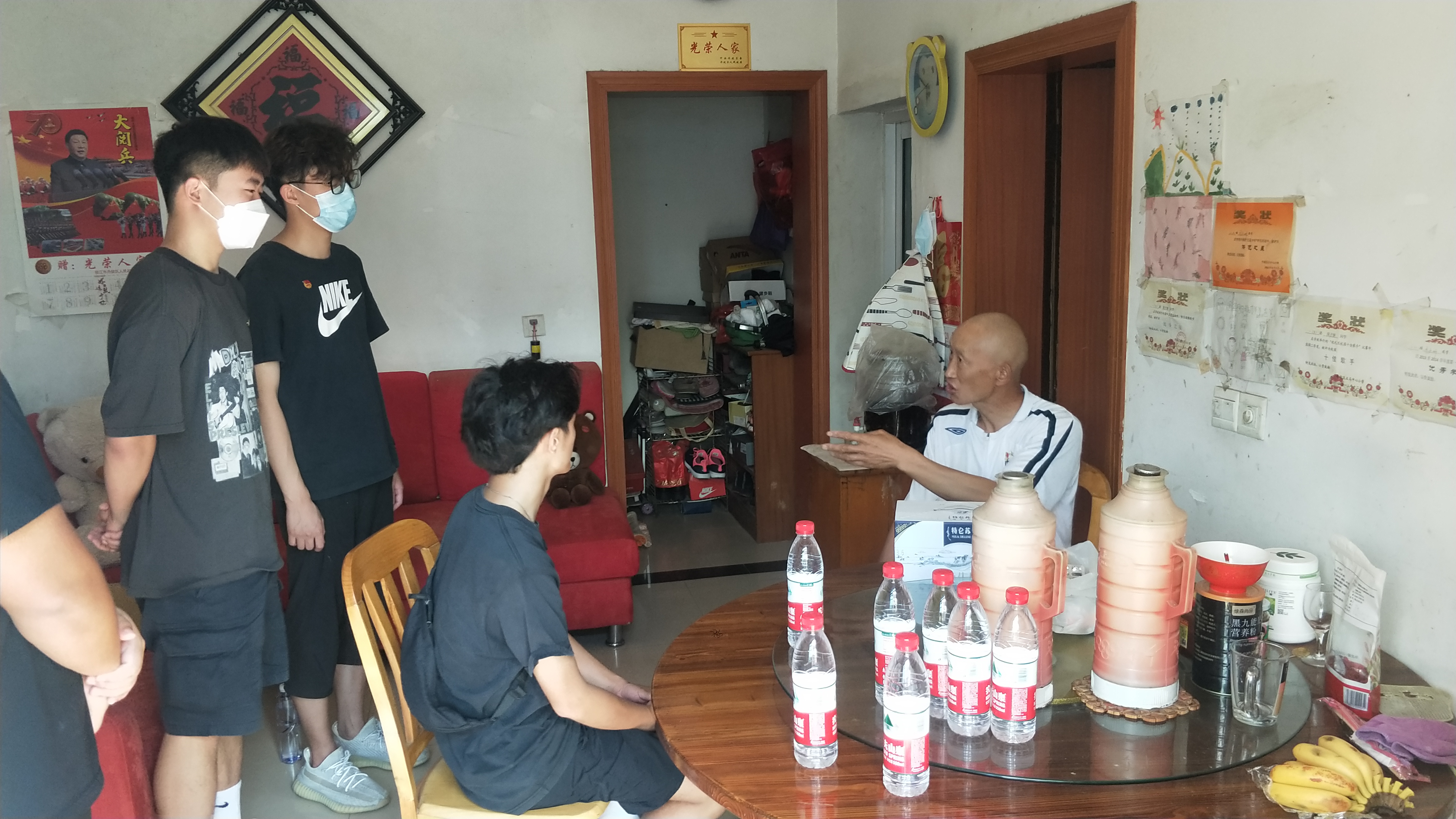 20210709不忘初心跟党走团队采访优秀老党员 朱祥 摄.jpg